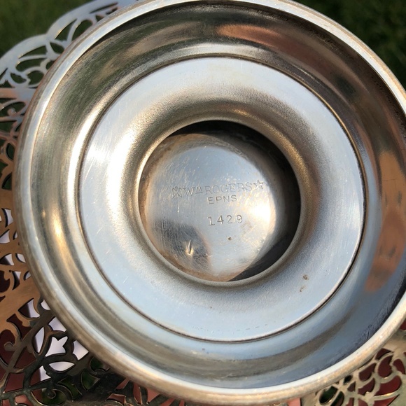 VTG Silver Tray Stand w/ Intricate Lattice Edge - Picture 4 of 4